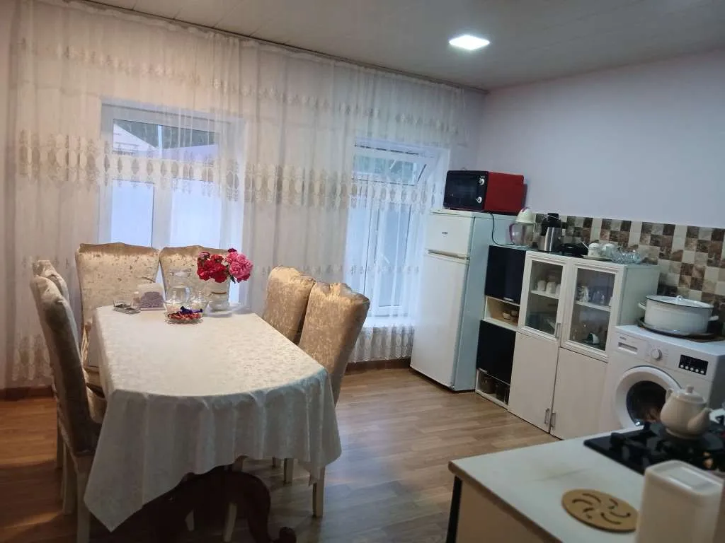 Qax günlük kirayə Həyət evi