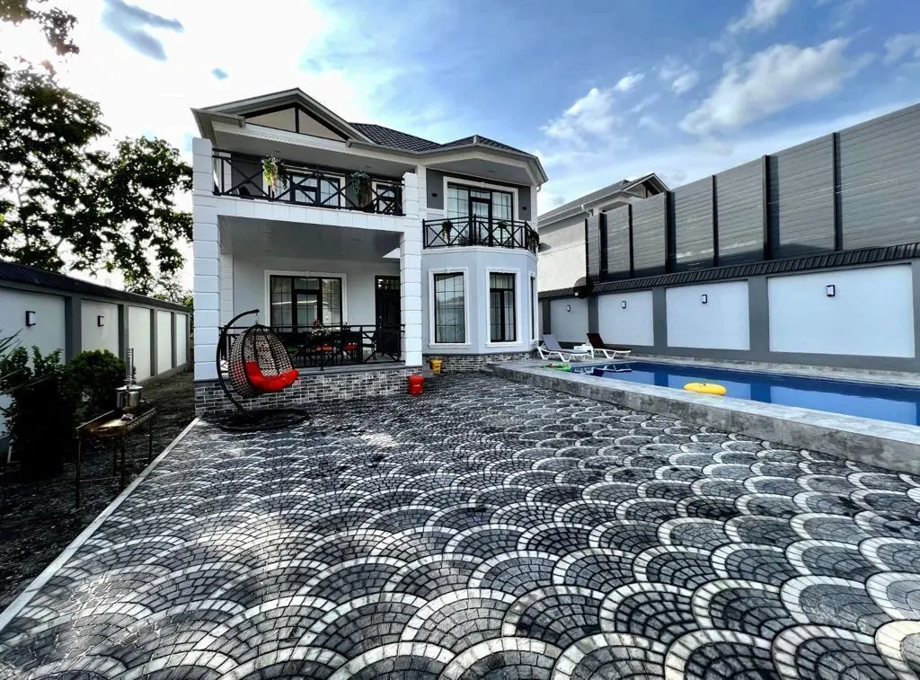 Qəbələ Hovuzlu Villa