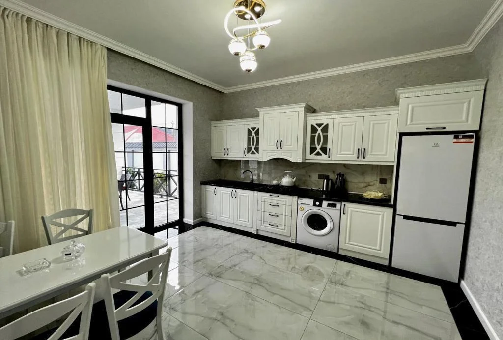 Qəbələ Hovuzlu Villa