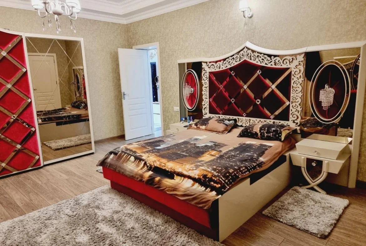 Bakıda günlük Hovuzlu Bağ evi