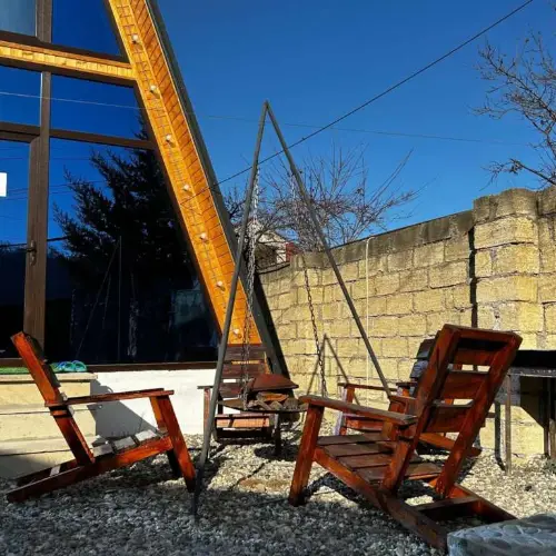 Qusar, Şahdağ yolu üzərində isti hovuzlu A-Frame bağ evi