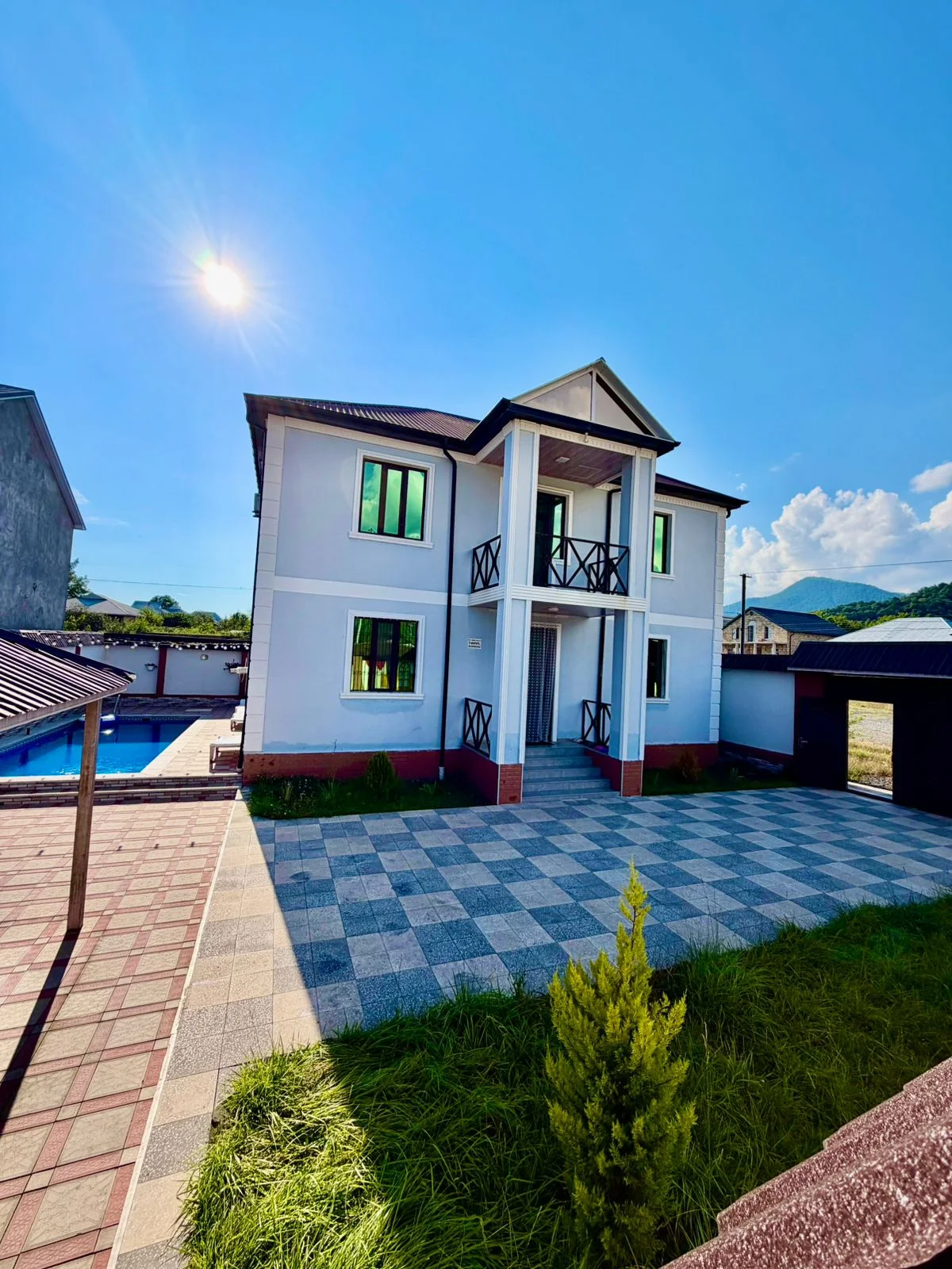 Qəbələ Hovuzlu Villa