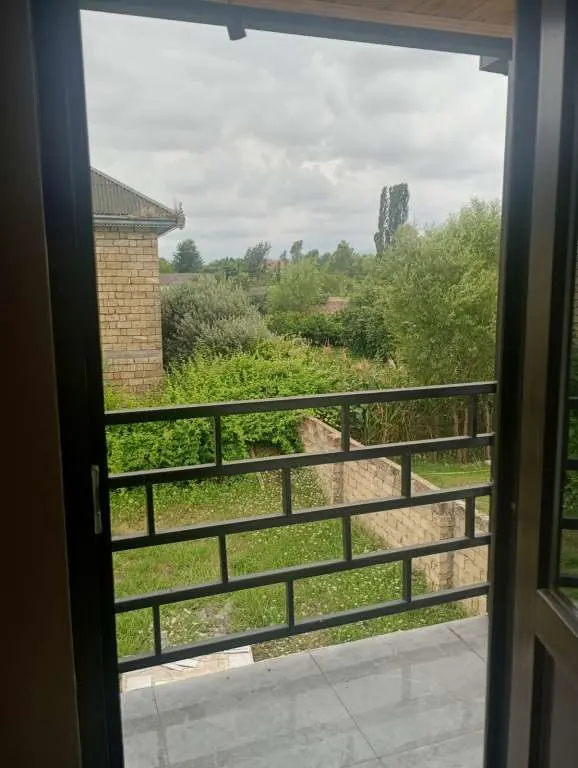 Astara günlük kirayə Həyət evi