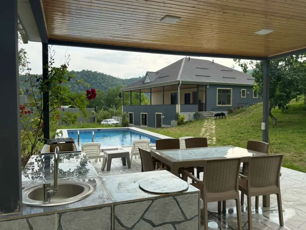 Qəbələ günlük kirayə Həyət evi