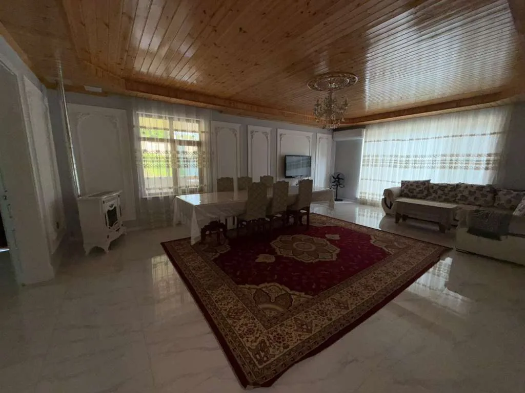 Qəbələ günlük kirayə Həyət evi